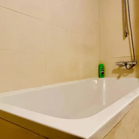 公寓 Joy Isho 35 *